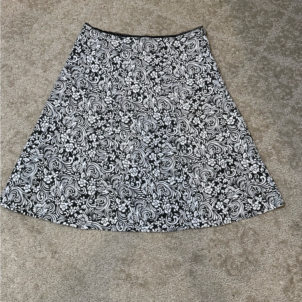 Notations Black and White Floral A-Line Skirt